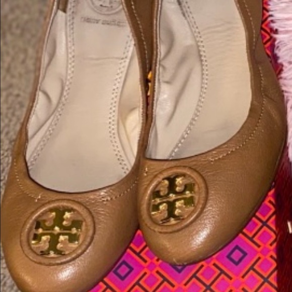 Tory Burch Brown Reva Ballerina Flat - Picture 1 of 2